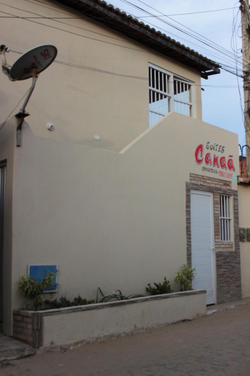 Suítes Canaã *